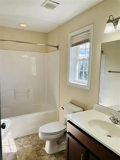 301 Rotunda St — Photo 12
