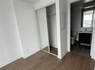 203 College St #2705, Toronto, ON M5T 0C8