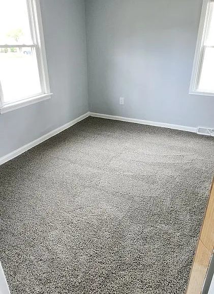 1710 E Moffat Ave — Photo 3
