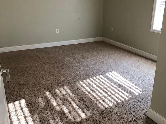 3rd image of 1203 Creekview Ln #1203