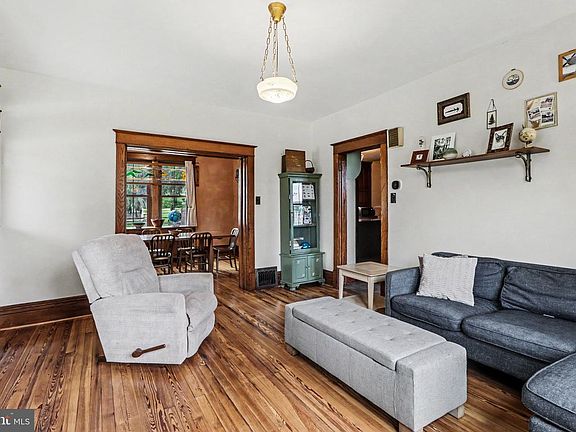 5th image of 50 N Middlesex Rd