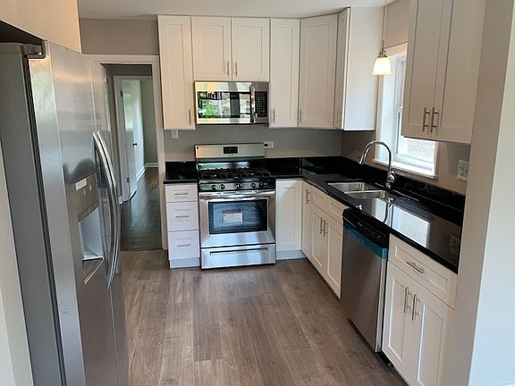 4th image of 7726 W Birchwood Ave
