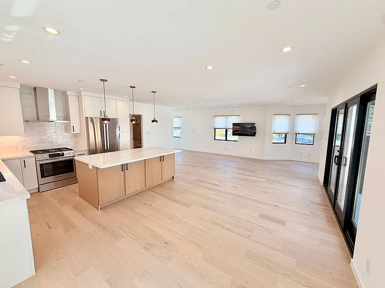 406 S Sunnyvale Ave — Photo 6