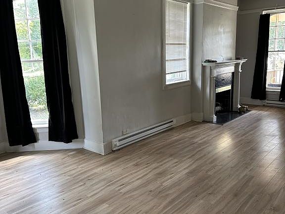 4th image of 1006 W Stephenson St Floor 1