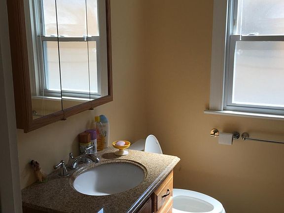 5th image of 5728 N Richmond St #2