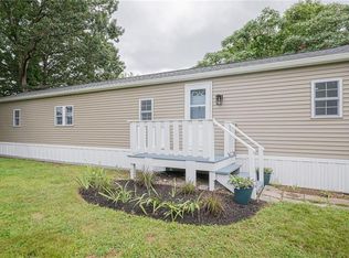 3 Kitty Hawk Ln, Coventry, RI 02816