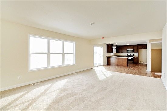 5th image of 932 Curwick Dr