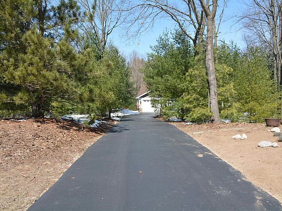 5th image of 9736 Westwood Dr