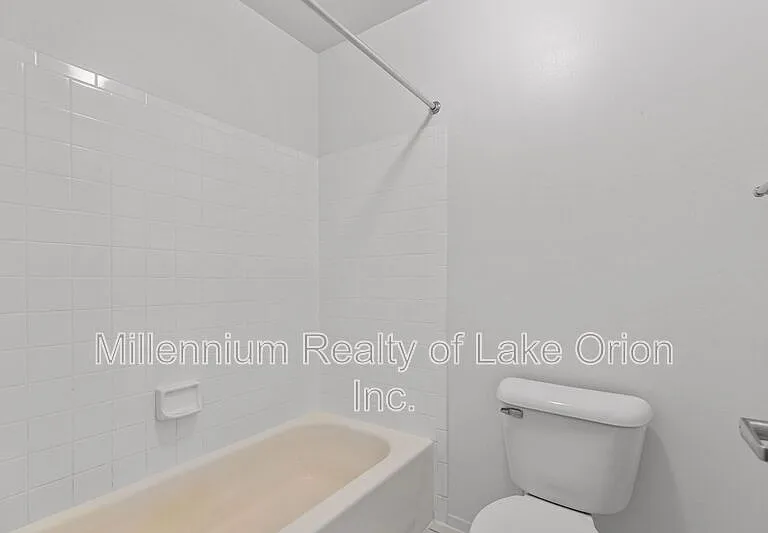 5611 Drake Hollow Dr W — Photo 21