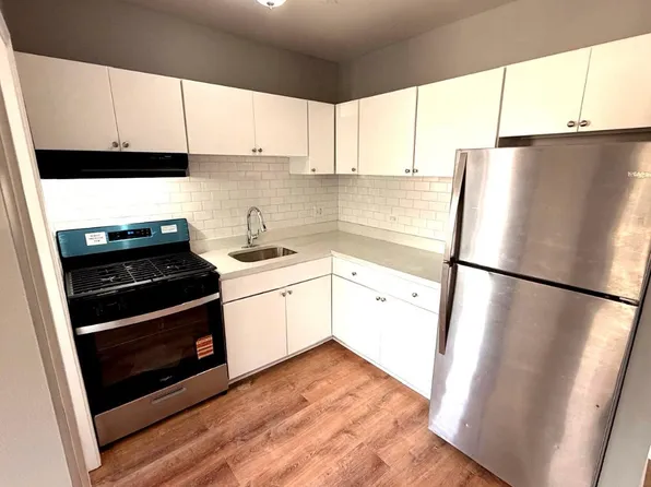 4435 S Greenwood Ave #300, Chicago, IL 60653