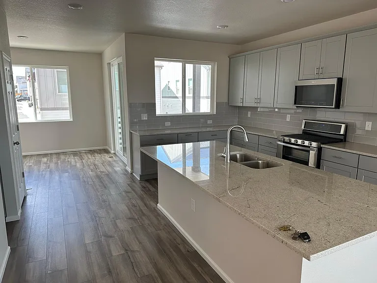 16566 Shoshone Pl — Photo 3