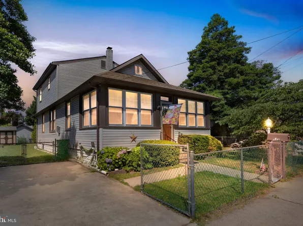 812 Center St, Gloucester City, NJ 08030