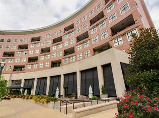 155 Carondelet Plz UNIT 301, Saint Louis, MO 63105