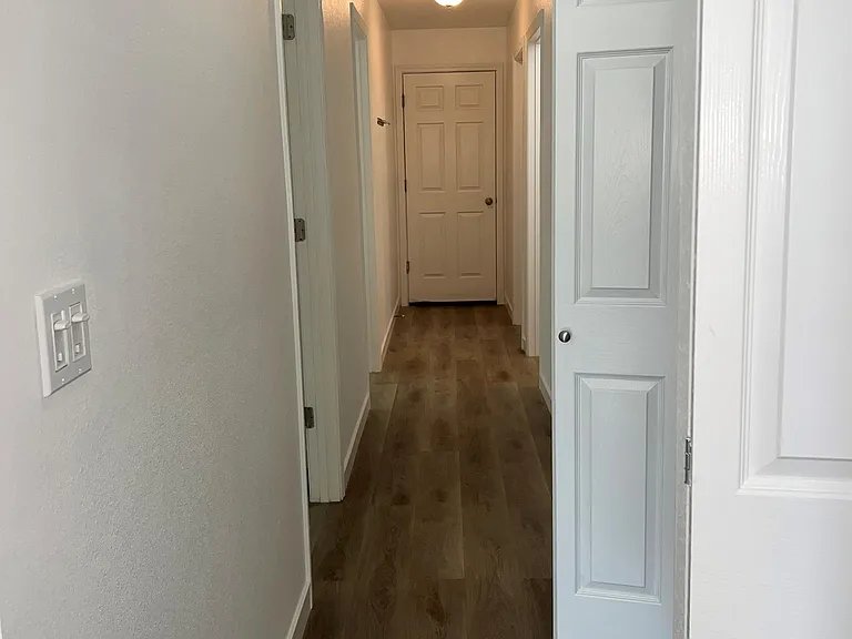 208 Noble St #1 — Photo 7