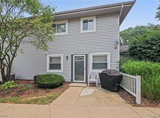 2436 Island Dr APT C, Uniontown, OH 44685