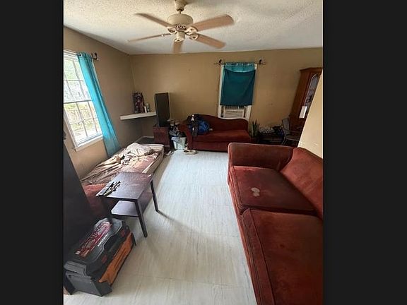 2nd image of 4072 Leroy Ave