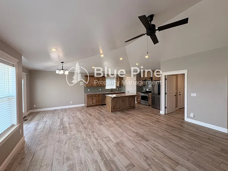 1890 Mesa Canyon Dr — Photo 4
