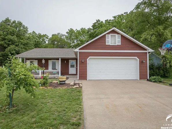 3112 Sherwood Dr, Lawrence, KS 66049