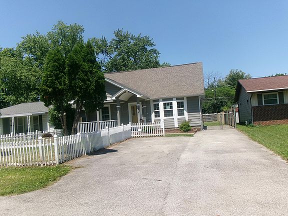 2nd image of 1876 Vaughn St