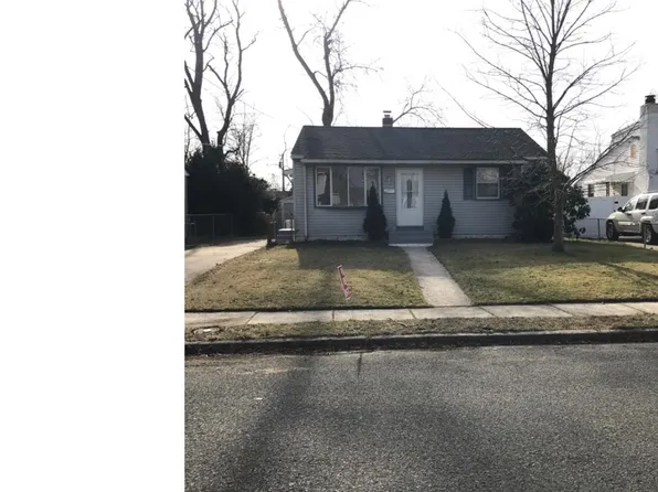 424 10th Ave, Lindenwold, NJ 08021