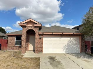 620 Crackle Grove Dr, Laredo, TX 78045