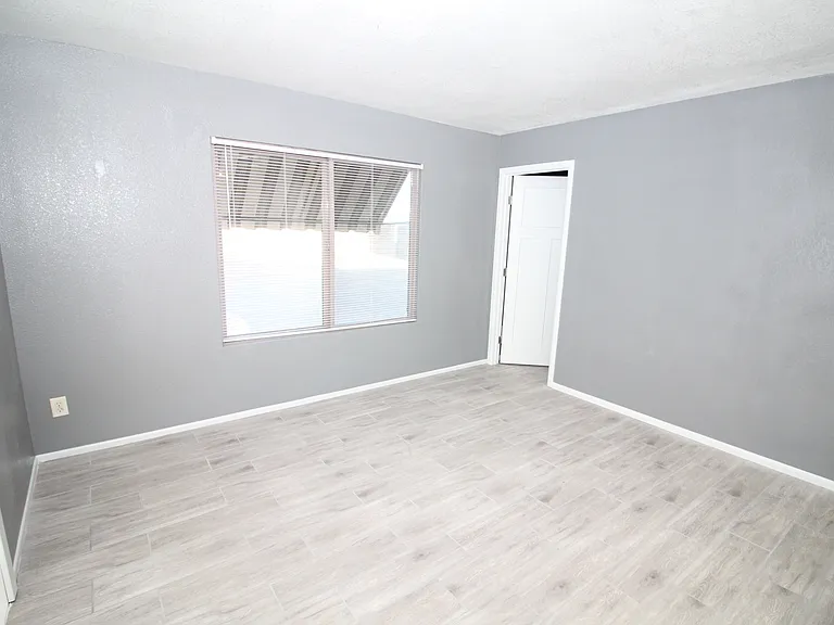 505 N Laveen Dr — Photo 11
