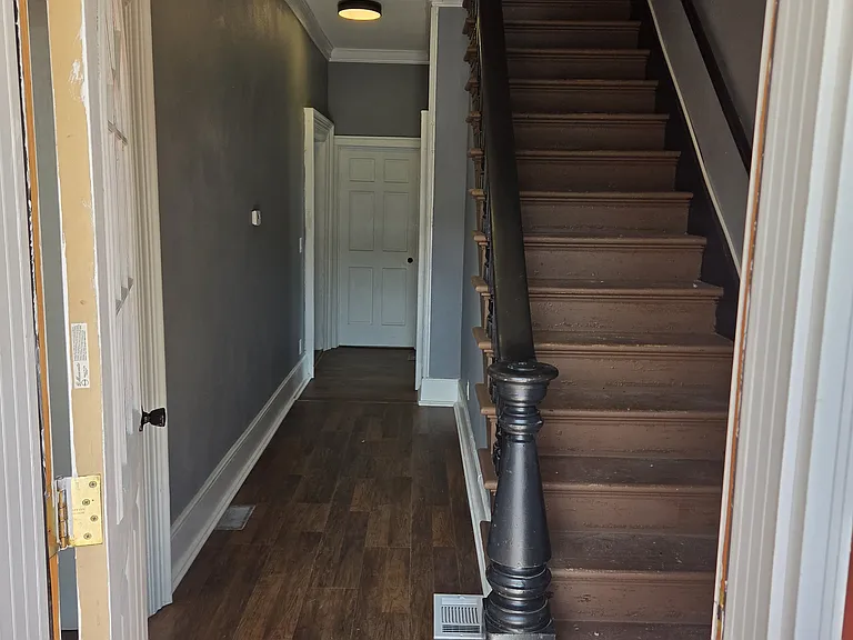 732 16th Ave — Photo 8