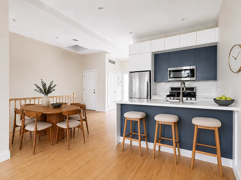 488 Chauncey St #3 — Photo 4