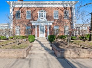 6225 S 75th Ave, Summit, IL 60501