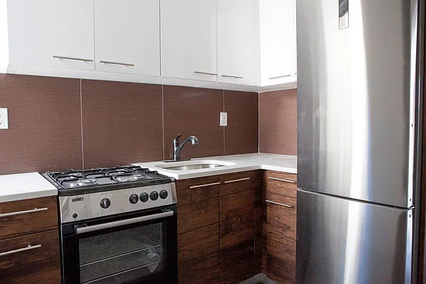 Rented by P Management | media 19