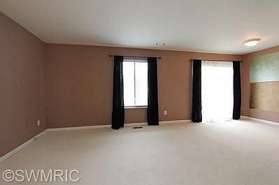 3rd image of 3002 Chapshire Dr SE