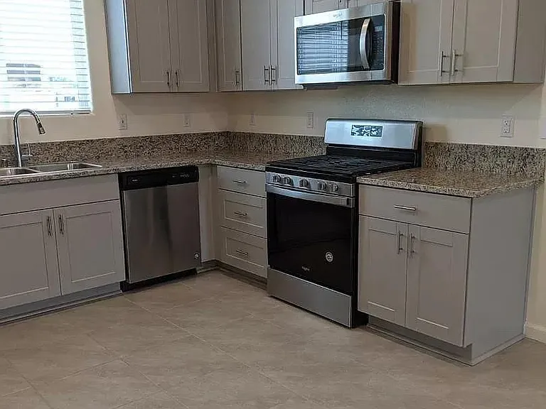 178 Korbel Ave — Photo 8