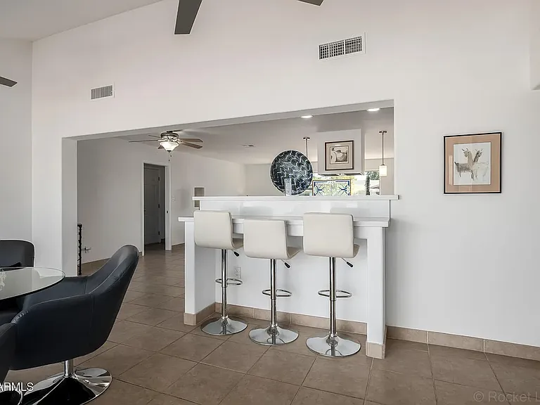 644 E La Jolla Dr — Photo 12