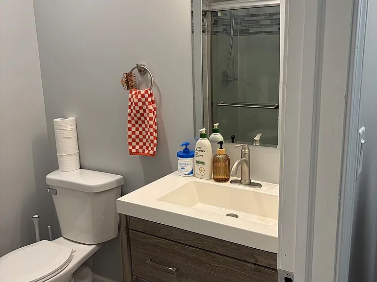 410 Tanglewood Ct — Photo 32