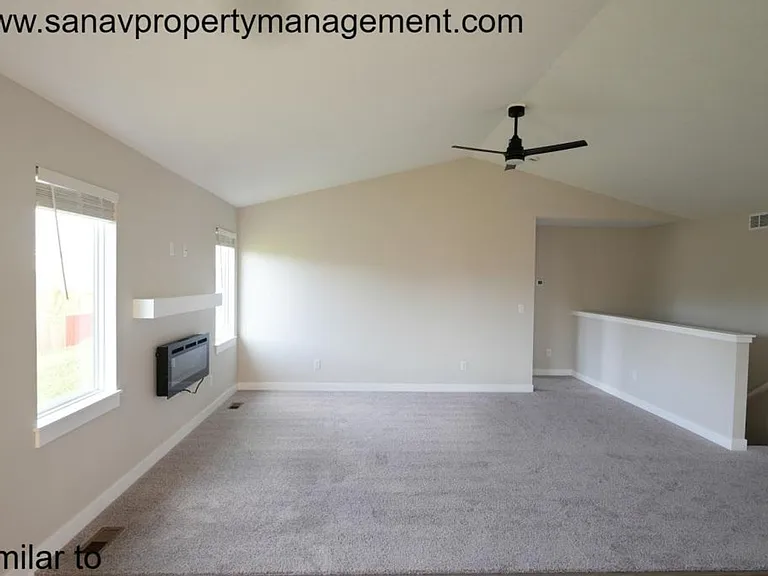 700 SE Mesa Dr — Photo 16