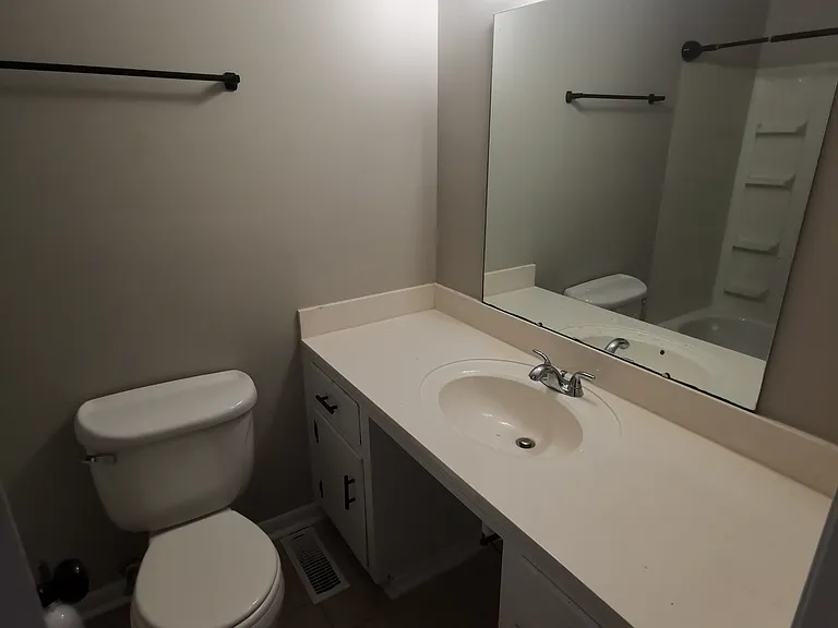 107 Wisconsin Ave — Photo 8