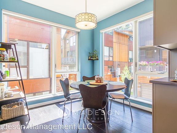 5th image of 6529A 34th Ave NE