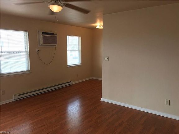 5th image of 3322 Illinois Ave APT C