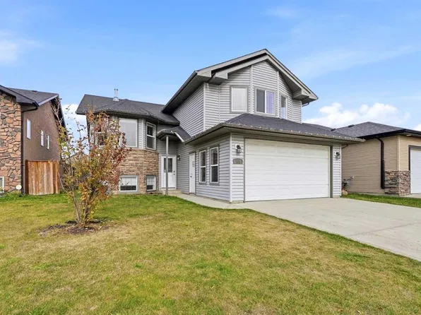 138 S Jenner Cres, Red Deer, AB T4P 0E4