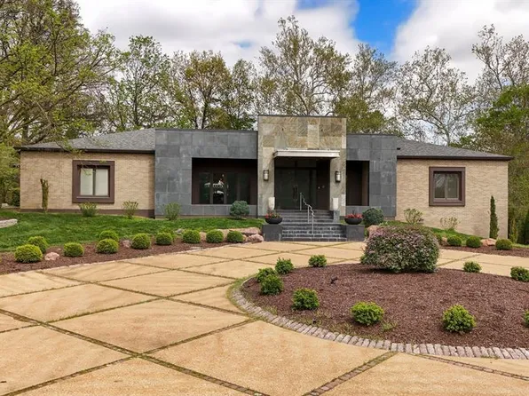 11239 Mosley Hill Dr, Saint Louis, MO 63141