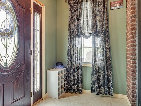 5th image of 140 Old Fincastle Rd