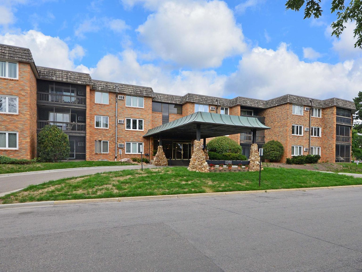 3200 Virginia Ave S APT 312, Saint Louis Park, MN 55426 Zillow