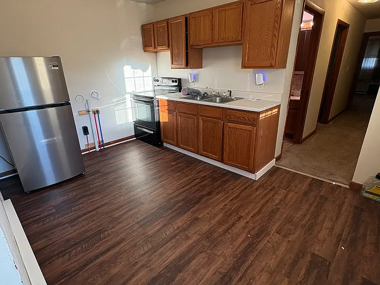 562 Chestnut St #B — Photo 3