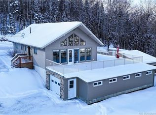 646 Davis St, Grand Falls, NB E3Z 1B3