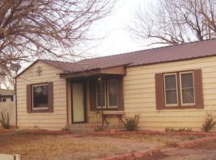 304 NW 4th St, Seminole, TX 79360