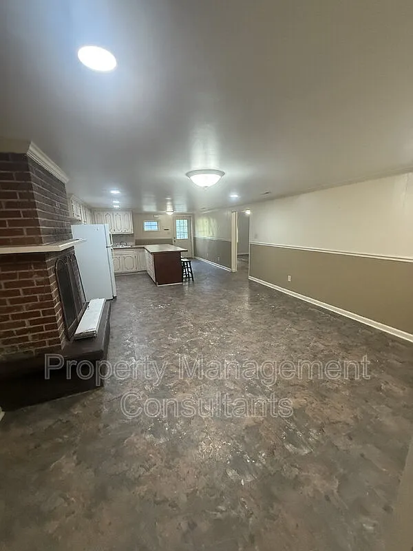 2 bed, 1.0 bath, 1000 sqft, $750 — Photo 3