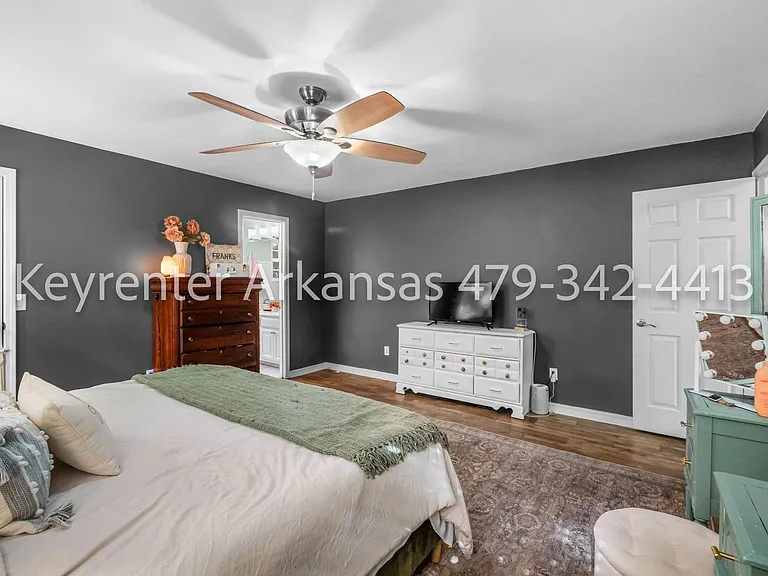 2943 E Setter St — Photo 16