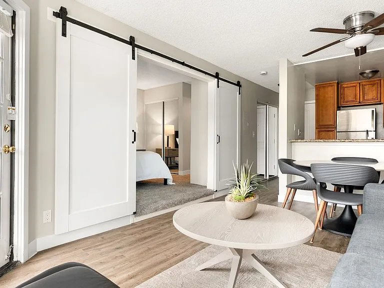 Woodland Trio Apartments — Photo 2