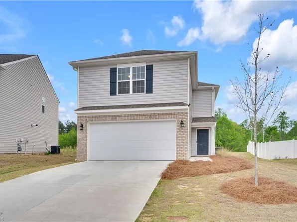 853 Sage Hill Dr, Jamestown, NC 27282