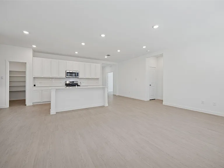 10013 Warlander Dr — Photo 10
